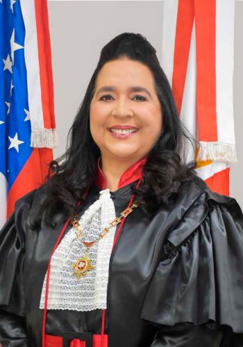 Foto da Doutora Leda Mara Nascimento Albuquerque