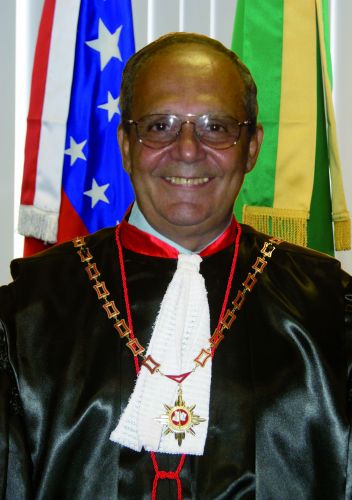 Foto do Doutor Vicente Augusto Cruz Oliveira